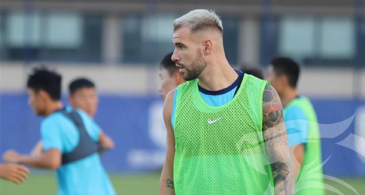 英超关键战走向成谜,武汉三镇队长鼓劲,震撼外界,资深球员宣示担当(英超球员身价排名) 英超关键战走向成谜,武汉三镇队长鼓劲,震撼外界,资深球员宣示担当(英超球员身价排名)