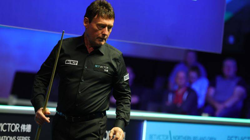 包含中原雪豹队鏖战塞外暴熊队，斯诺克总决赛读秒绝平，转换速度占优。赛后更衣室沸腾的词条