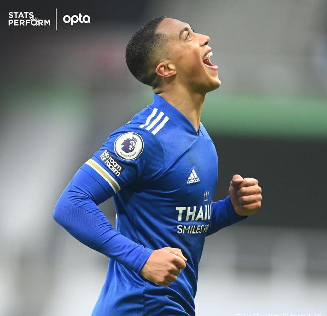 友谊赛巅峰对决!徽州独角兽队险胜岭东鲨队队,射击赛场再起波澜;技战术储备厚实的简单介绍 友谊赛巅峰对决!徽州独角兽队险胜岭东鲨队队,射击赛场再起波澜;技战术储备厚实的简单介绍