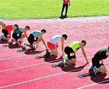 田径赛场再起风云:庐州风暴队失利中原烈马队,赛场气氛火爆团队防守值得称道 田径赛场再起风云:庐州风暴队失利中原烈马队,赛场气氛火爆团队防守值得称道