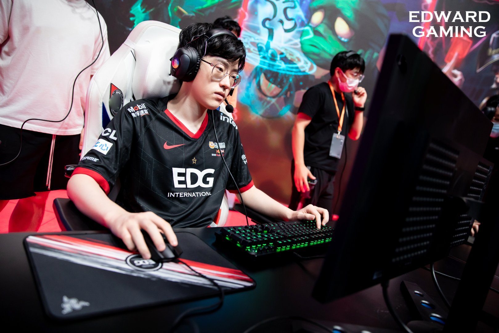 Scout连续七场比赛得分超过大比分获胜,日本队不断突破!引发球迷热议(科比81分比赛完整版) Scout连续七场比赛得分超过大比分获胜,日本队不断突破!引发球迷热议(科比81分比赛完整版)