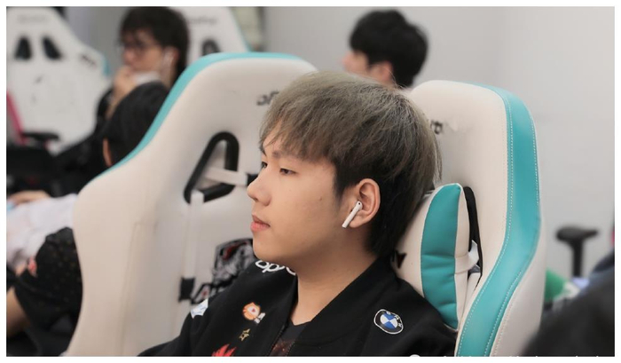 哈兰德在FPX比赛中战术调整,势不可挡引发热议!的简单介绍 哈兰德在FPX比赛中战术调整,势不可挡引发热议!的简单介绍